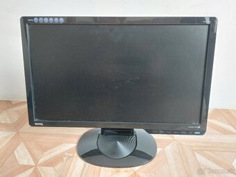 monitory - 7
