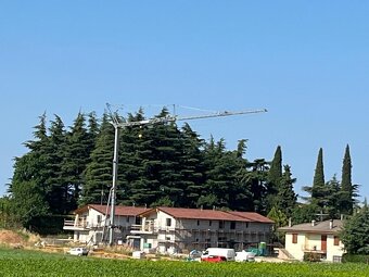 Predám samo Skládací stavebný Žeriav rameno 35 m,Nosnosť 4T - 7