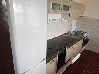 Prenájom veľkého 2-izbového bytu – 70 m² s balkónom - 7