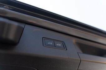 VW Passat B8 -Len 111tis KM -Variant 2.0 TDI EVO Matrix,Masa - 7