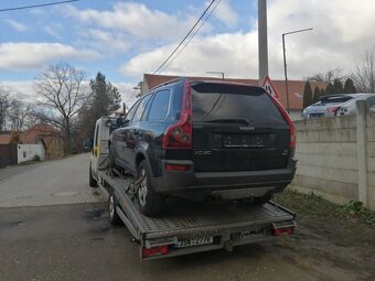 +Volvo XC90+ - 7