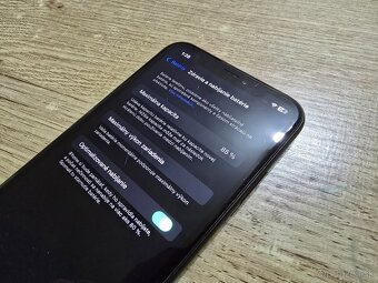 Iphone xr 64gb plnefunkcny ma len skrabance na displeji od p - 7