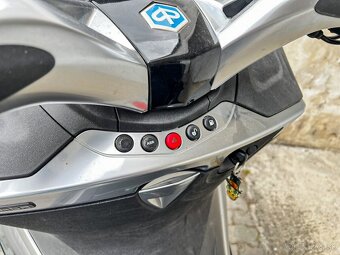 Piaggio X10 125 ABS ASR Executive - 7