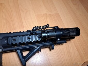 Predám airsoft zbraň M4 AR15 - 7
