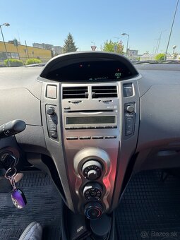 Predám Toyota Yaris 1,33 VVT-i / top stav - 7