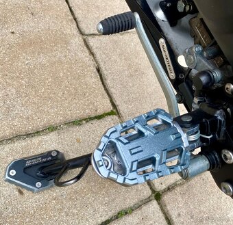 SUZUKI DL650 XA VStrom - 7