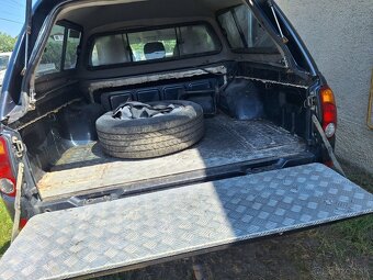 MITSUBISHI L200 4X4 NOVÁ STK EK 2027 KLÍMA ŤAŽNÉ - 7