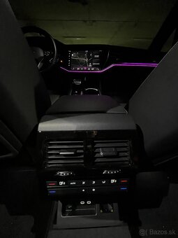 VW Touareg R-Line 3.0 V6 TDI - 7