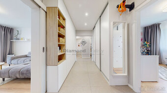 NA PREDAJ VEĽKÝ 4 IZBOVÝ BYT - 96 M2 - DVE LODŽIE, VIEDENSKÁ - 7