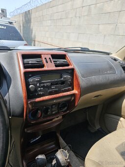 Nissan Terrano 2 - 7