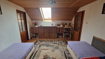 Predaj rodinného domu s garážou a záhradou v obci Radošina p - 7