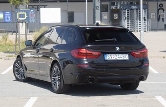 BMW 520d xDrive Touring z roku 2018 - 7