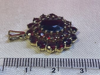 zlaty prívesok -Český granát - 7