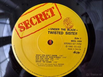 Lp TWISTED SISTER - Under The Blade - 7