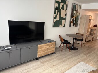 Centrum / krásny 2 izbový byt s parkovaním - 7