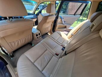 BMW - 7