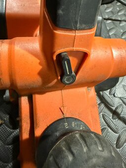 Black+Decker Elektrický hoblík KW750 - 7