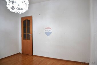 REZERVOVANÉ Na predaj 3izb. byt v meste Poltár - 7