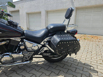 Suzuki Marauder VZ 800 - 7