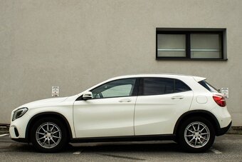 Mercedes-Benz GLA 200 d A/T - 7