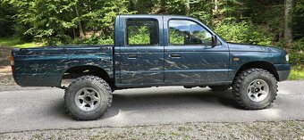 Mazda B2500 - 7
