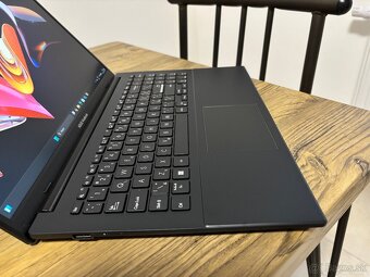 Asus Vivobook GO/Notebook/4GB RAM DDR5/128GB NvMe SSD// - 7