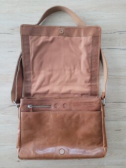 Kožená brašňa Dbramante1928 na notebook - MacBook Pro 14“ - 7