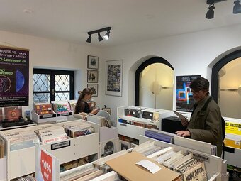 PRENÁJOM obchodný priestor - Zámočnícka 35 m2, BA I - 7