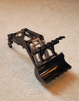 Celny nakladac pre traktory Bruder - 7