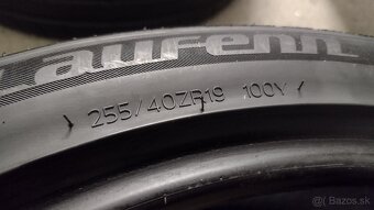255/40r19 - 7