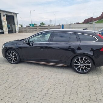 Volvo V60 – benzín + CNG - 7