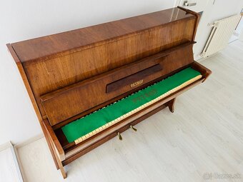 Piano PETROF - 7