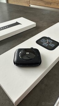 Apple Watch SE 2. generácia 44mm Midnight - 7