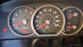 Predám KIA Carnival - 7