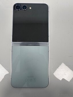 Samsung Galaxy Z Flip 5 - 7