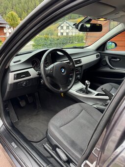 BMW 320i E90 E91 Touring 105kw Benzín - 7
