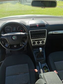 Škoda octavia scout - 7