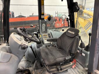KOMATSU WB 93R-5EO - 7