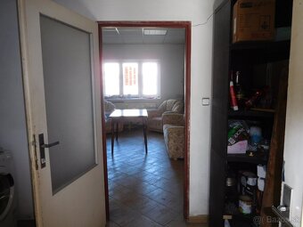 Prenájom obch.priestoru v centre mesta s parkovaním-100m2 - 7