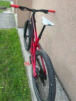 Celo odpružený bicykel značky Trek - 7