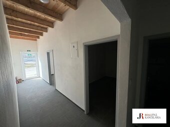 TOP príležitosť v Komárne–Exkluzívne murované haly 1000 m2 - 7