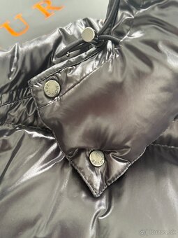 PREDÁM takmer novú zimnú bundu Moncler Maya Giubbot TG 6 - 7