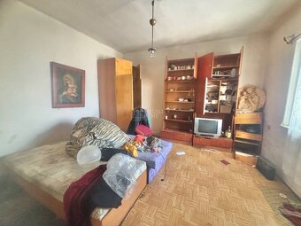 Predaj pôvodného rodinného domu vo Svrčinovci - 7