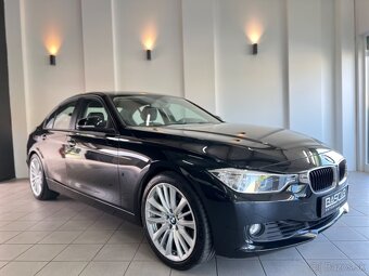 BMW 335i, 225 kW, manuál, r.v. 2013 – top stav - 7