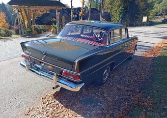 Mercedes-Benz E W110 200D - 7