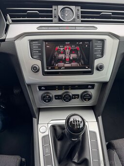 VW Passat variant 2,0 TDI 110kW - 7