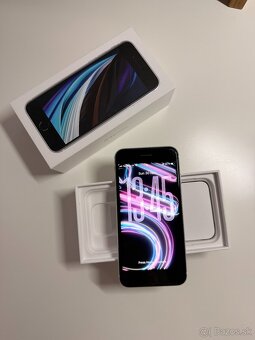 Apple iPhone SE 2020 128GB White - 7