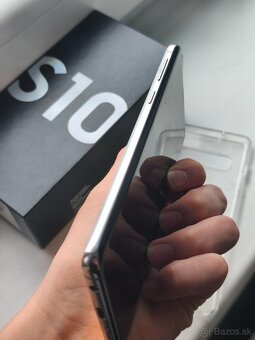 VEĽMI DOBRÝ STAV Samsung S10 - 7