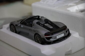1:18 Porsche 918 Spyder AUTOart - 7