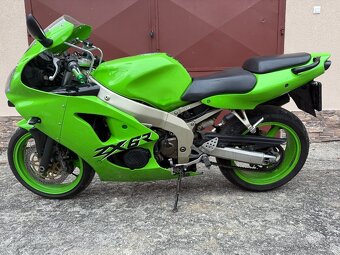 Kawasaki ZX6R Ninja - 7